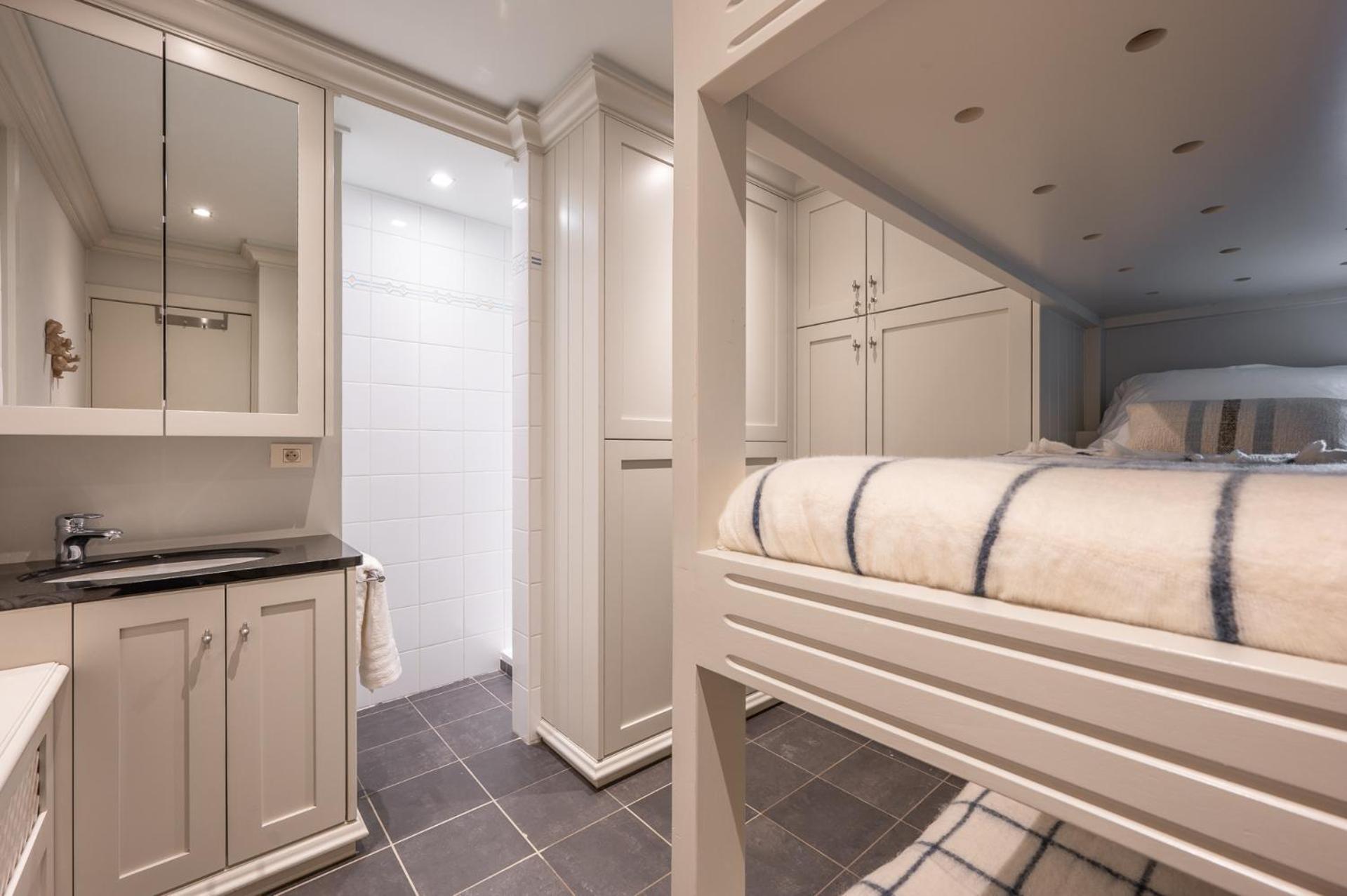 Appartementen Op De Zeedijk In Knokke Op De 3E En 4E Verdieping Van Logie Marie Extérieur photo